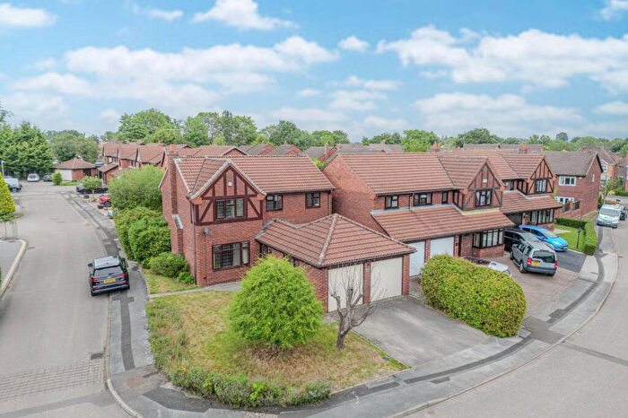 4 Bedroom Detached House To Rent In Halstead Grove, Solihull, B91