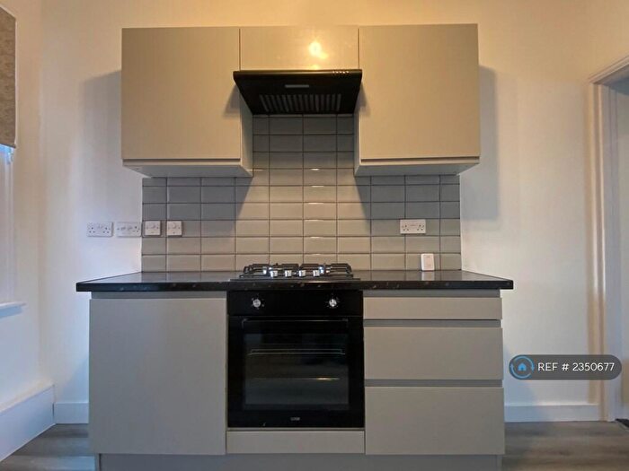 1 Bedroom Flat To Rent In Pangbourne Street, Reading, RG30