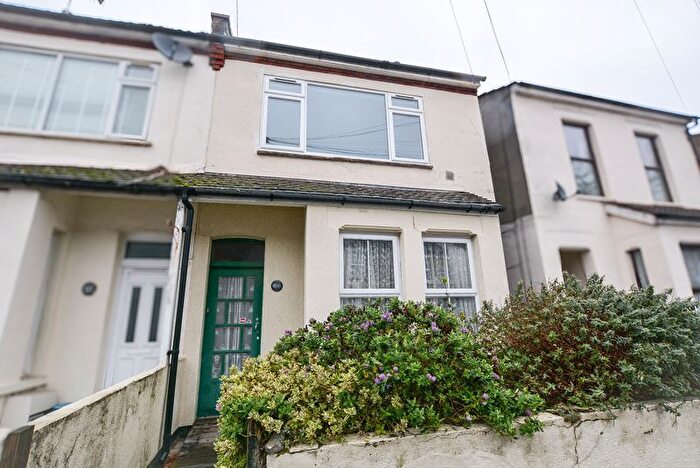 1 Bedroom Flat To Rent In St. Anns Road, Southend-On-Sea, SS2
