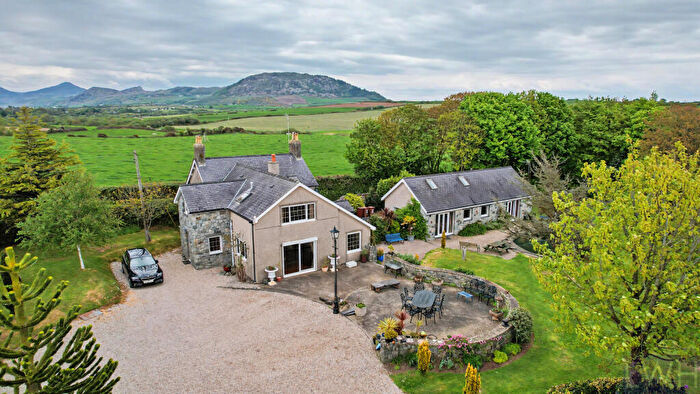 5 Bedroom Detached House For Sale In Cae Bach, Edern - Ac, LL53