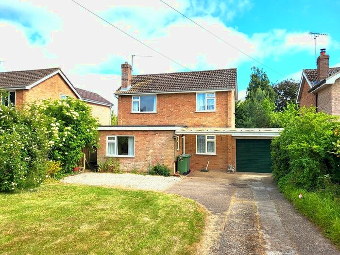3 Bedroom Detached House To Rent In Crown Road, Buxton Norwich, NR10