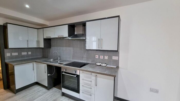 1 Bedroom Flat To Rent In Saunders Street, Gillingham, ME7