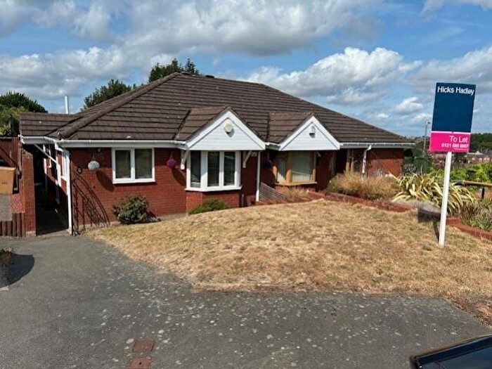 2 Bedroom Bungalow To Rent In Rossendale Close, Halesowen, West Midlands, B63