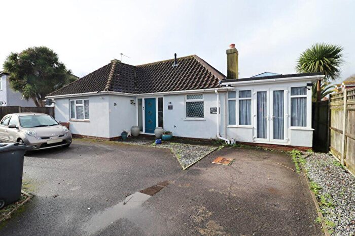 2 Bedroom Detached Bungalow For Sale In Poplar Grove, Hayling Island, PO11
