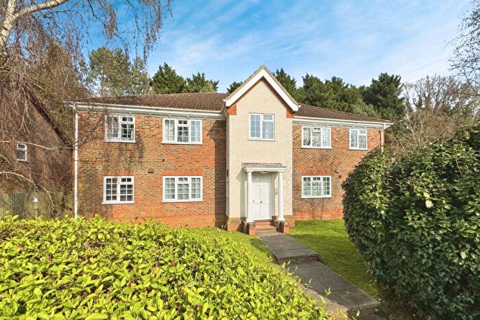 1 Bedroom Apartment To Rent In Dodsells Well, Wokingham, RG40