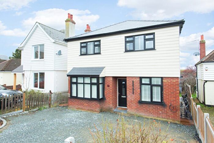 4 Bedroom Detached House For Sale In Kings Avenue, Whitstable, Kent, CT5