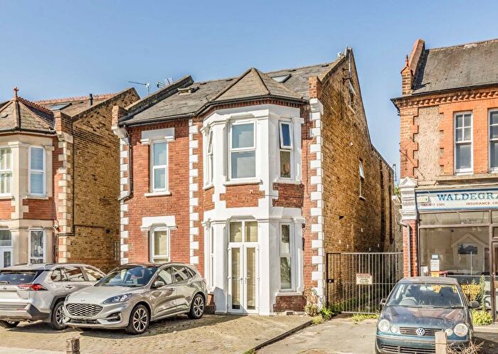 1 Bedroom Flat For Sale In Waldegrave Road, Teddington, TW11