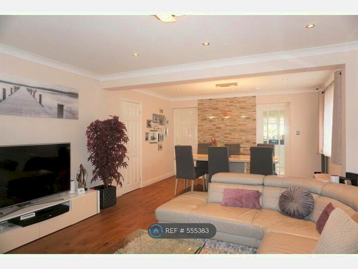 4 Bedroom Detached House To Rent In Harwich Close, Lower Earley, Reading, RG6