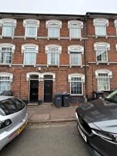 3 Bedroom Terraced House To Rent In Liverpool Road, Luton, LU1