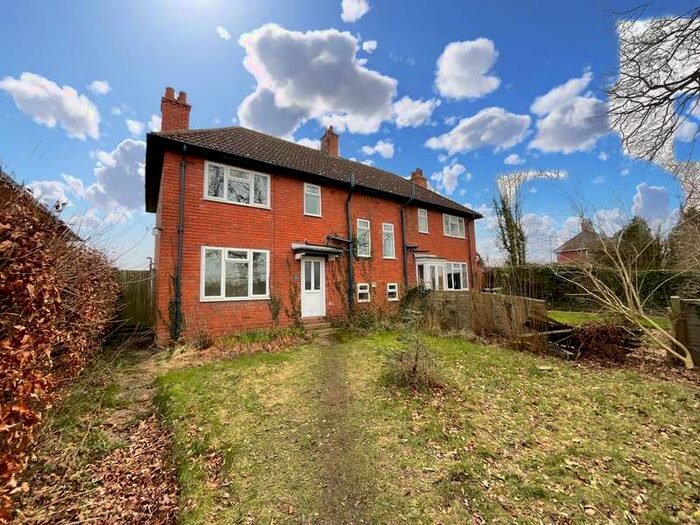 3 Bedroom Property To Rent In Newport Road, Stafford, ST20