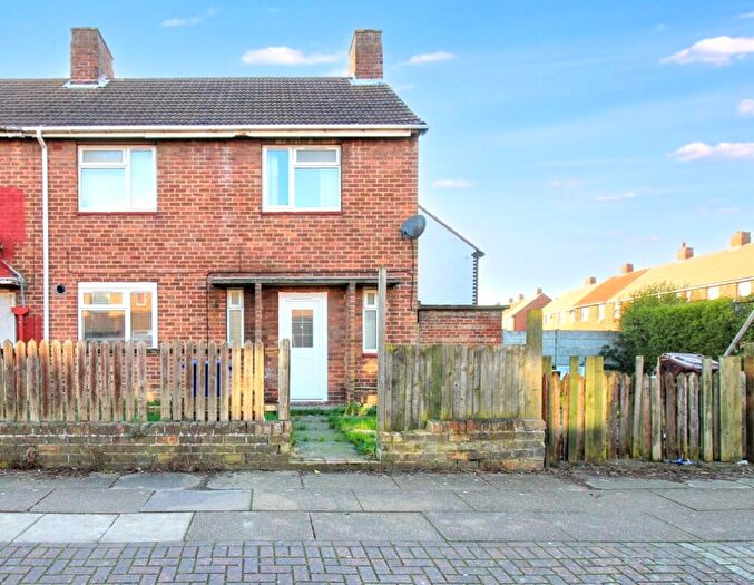 3 Bedroom End Of Terrace House For Sale In Winthorpe Road, Grimsby, DN33