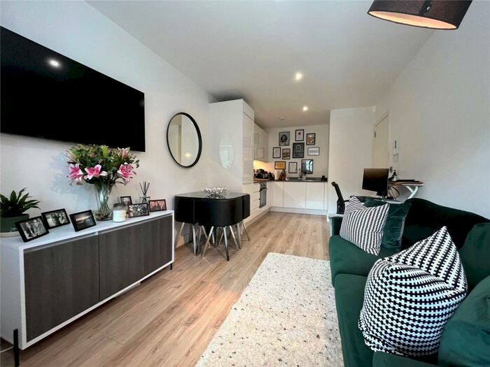 1 Bedroom Flat To Rent In Streetsbrook Road, Solihull, B91