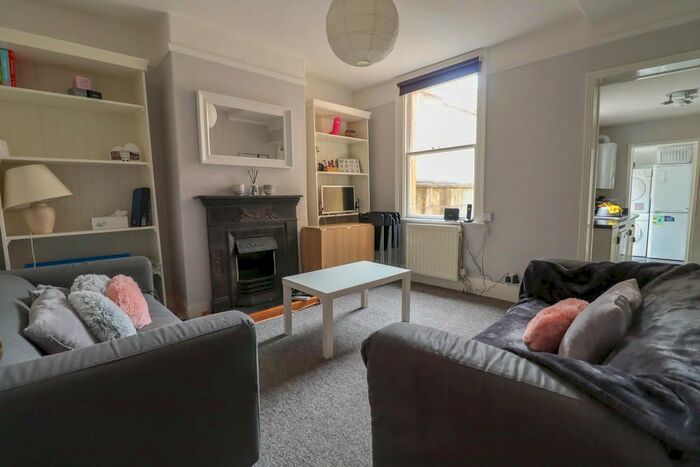 4 Bedroom Terraced House To Rent In Faulkland Road, Bath BA2