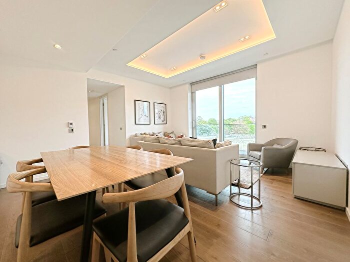 3 Bedroom Flat To Rent In Columbia Gardens, Lillis Square, Earls Court, London, SW6