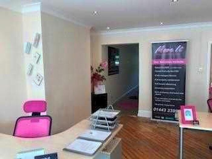 Terraced House To Rent In Commercial Street, Tynant, Beddau, CF38