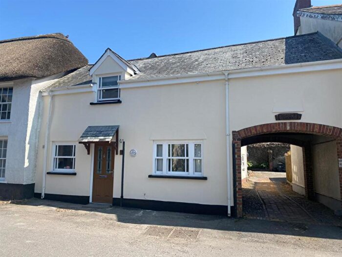 2 Bedroom Terraced House To Rent In Chulmleigh, EX18