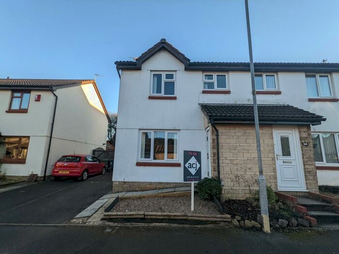 3 Bedroom Semi-Detached House To Rent In De Braose Close, Cardiff, CF5