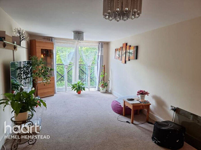 2 Bedroom Apartment To Rent In Hardings Close, Hemel Hempstead, HP3