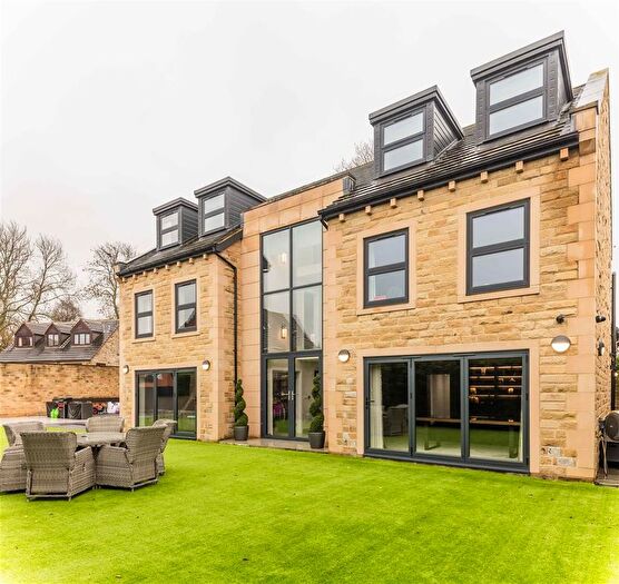 5 Bedroom Detached House For Sale In Mason House, Drighlington, BD11