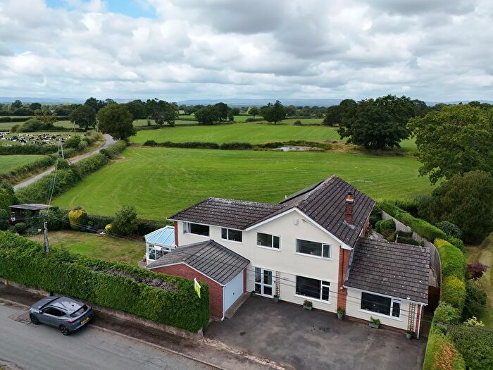 6 Bedroom Detached House For Sale In Horsemans Green, Whitchurch, SY13