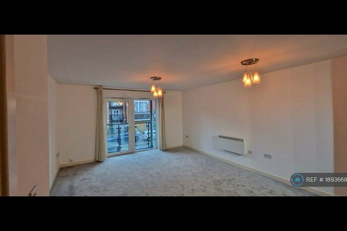 2 Bedroom Flat To Rent In Topaz Court, London, E11