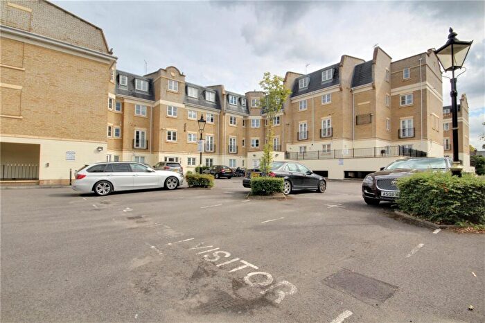 2 Bedroom Apartment To Rent In Regents Riverside, Brigham Road, Reading, Berkshire, RG1