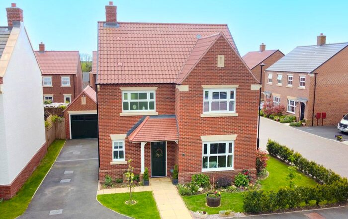 3 Bedroom Detached House For Sale In Paddock Way, Green Hammerton, York, YO26