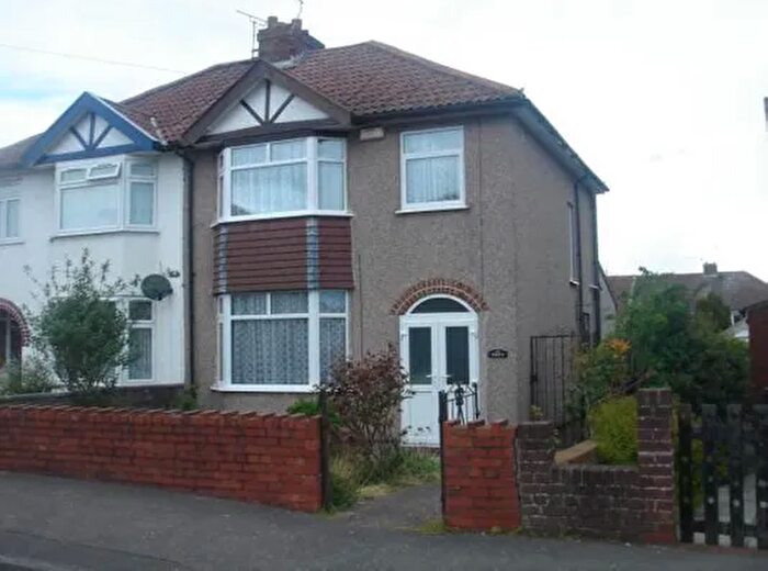 4 Bedroom Semi Detached House To Rent In Mackie Grove, Filton, Bristol, Gloucestershire, Bristol, BS34
