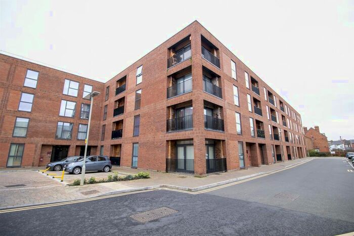 1 Bedroom Flat To Rent In Kiln Close, Gloucester, GL1