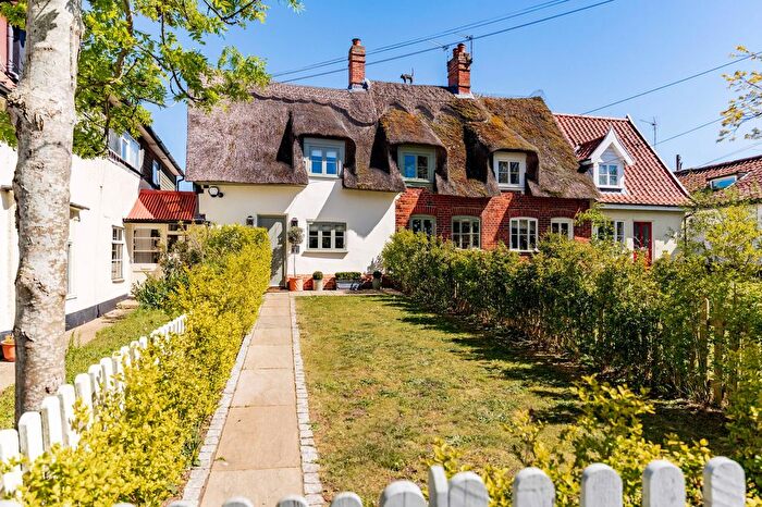 2 Bedroom End Terrace House For Sale In Norwich Road, Dickleburgh, IP21