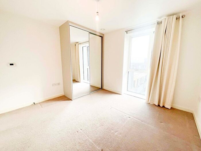 1 Bedroom Flat To Rent In Windsor Road, SL1