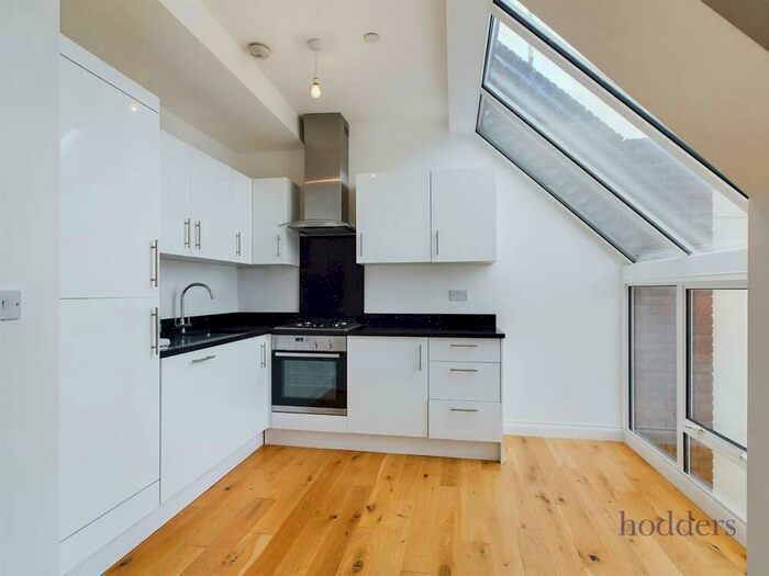 1 Bedroom Apartment To Rent In Surrey, KT16