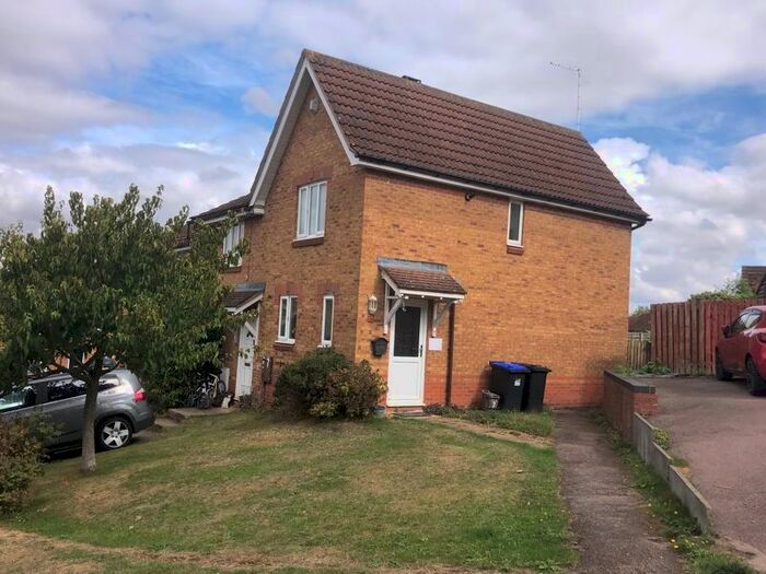 2 Bedroom Terraced House To Rent In Oak Grove, Daventry, NN11