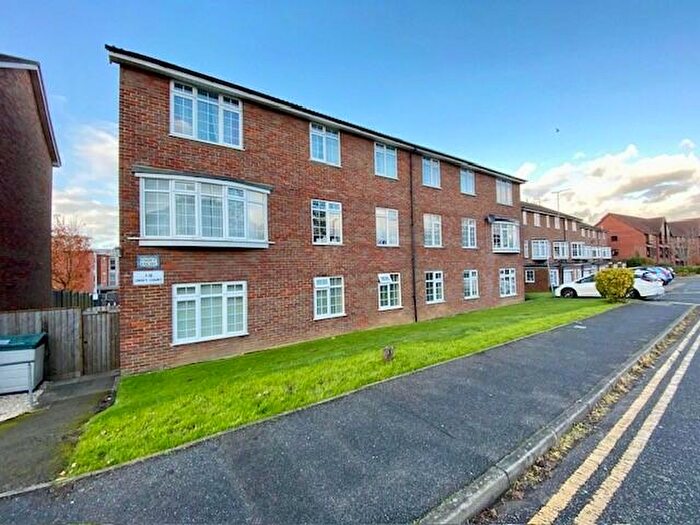 2 Bedroom Apartment To Rent In Croft Road, Aylesbury, HP21