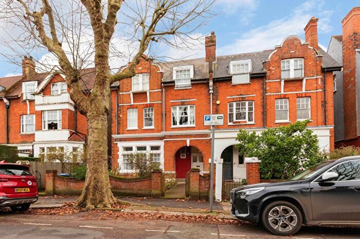 4 Bedroom Flat To Rent In Dartmouth Road, London, NW2