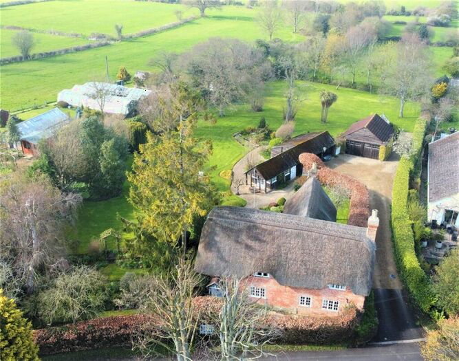 4 Bedroom Detached House For Sale In Great Hinton, Trowbridge, Wiltshire, BA14