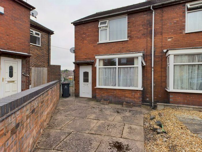 2 Bedroom Town House To Rent In Louvain, Jubilee Avenue, Stoke-on-Trent, Staffordshire, ST1