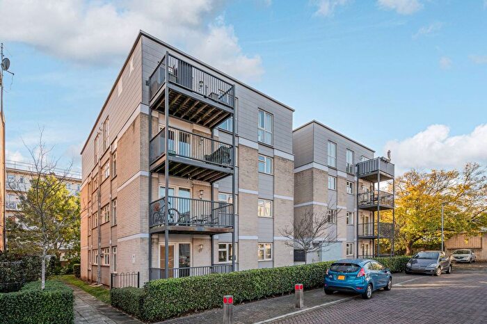 2 Bedroom Flat To Rent In Limerick Close, Balham, London, SW12