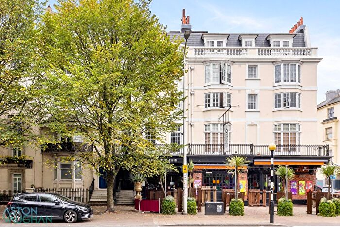 2 Bedroom Flat To Rent In Gloucester Place, Brighton, BN1