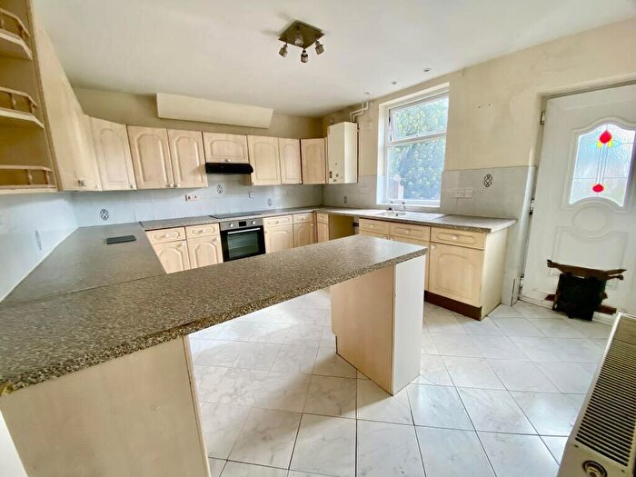 4 Bedroom Detached House For Sale In Roman Bank, Moulton Seas End, Spalding, Lincolnshire, PE12