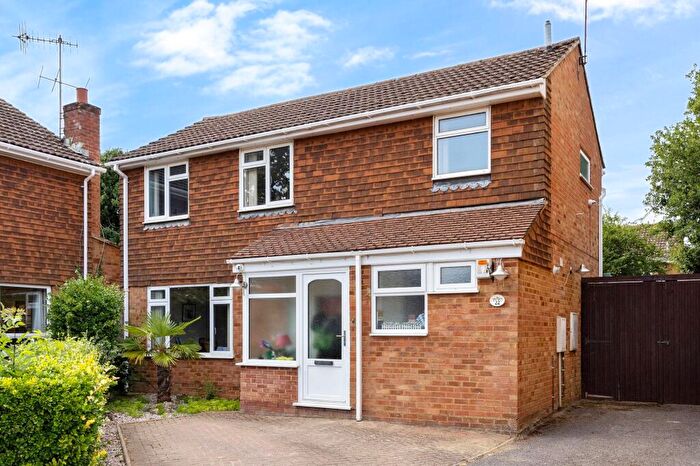 4 Bedroom Detached House For Sale In Ferndown, Horley, RH6