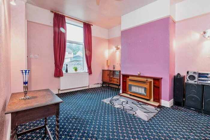 3 Bedroom End Of Terrace House For Sale In Churchfield Terrace, Liversedge, West Yorkshire, WF15