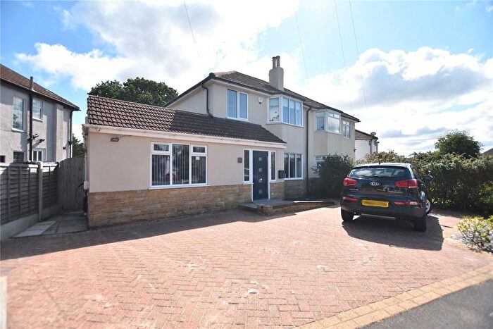 4 Bedroom Semi-Detached House For Sale In Ringwood Avenue, Leeds, LS14