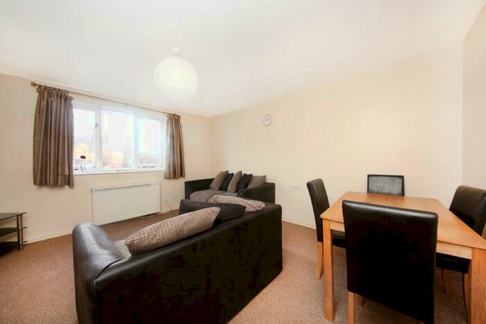 2 Bedroom Flat To Rent In Armoury Road, Deptford, London, SE8