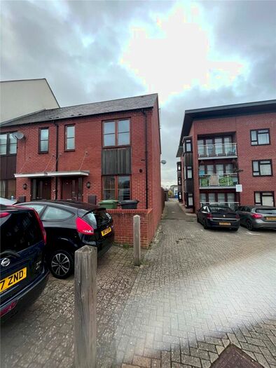3 Bedroom End Of Terrace House To Rent In Watertower Way, Basingstoke, Hampshire, RG24