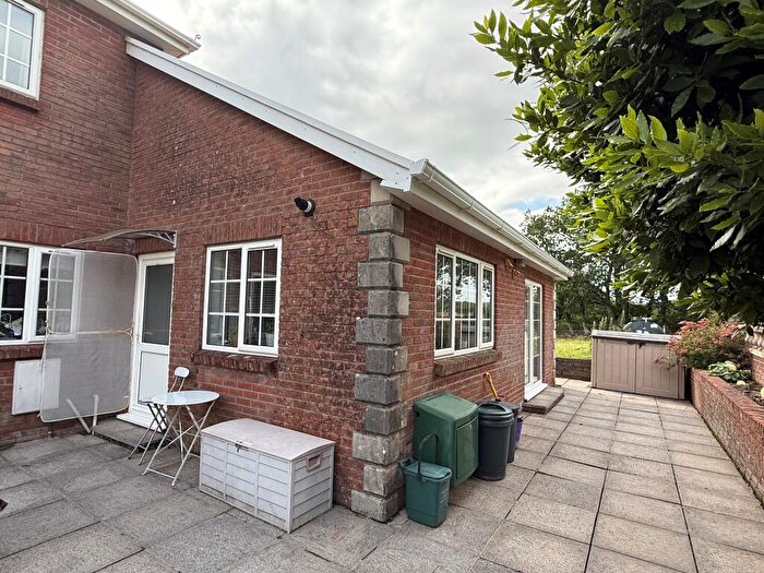 1 Bedroom Apartment To Rent In Granny Annexe, Swn Y Nant, Trimsaran, Llanelli, SA17