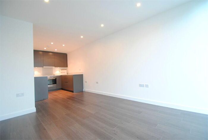 1 Bedroom Apartment For Sale In Saffron Central Square, Croydon, Surrey, CR0