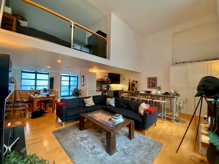 1 Bedroom Flat To Rent In Chilton Street, Shoreditch E2