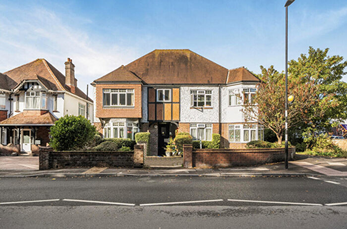 2 Bedroom Flat To Rent In Hill Lane, Upper Shirley, Southampton, Hampshire, SO15