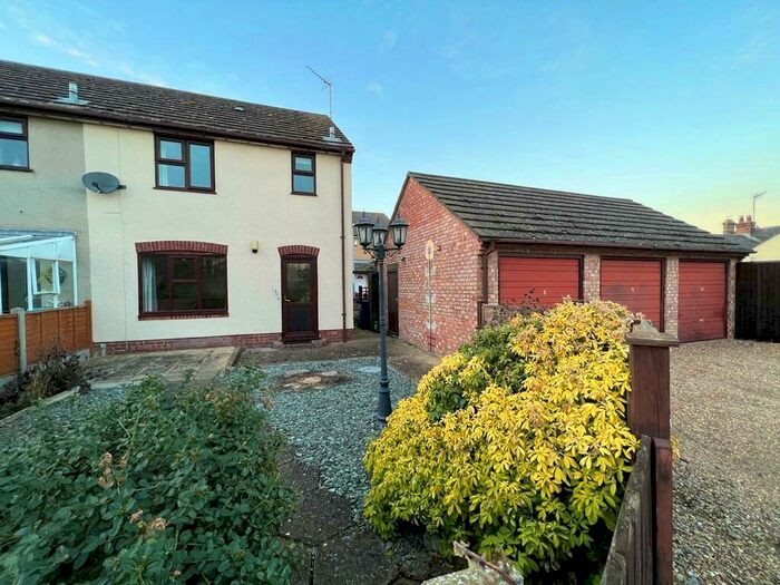 3 Bedroom Semi-Detached House To Rent In Marriots Yard, Ramsey, PE26